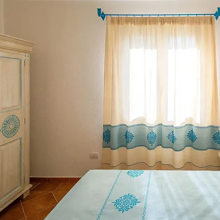 In Orosei, 4 Beds With Air Conditioning Apartmanhotel 3*