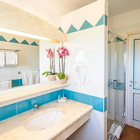 In Orosei, 4 Beds With Air Conditioning Apartahotel