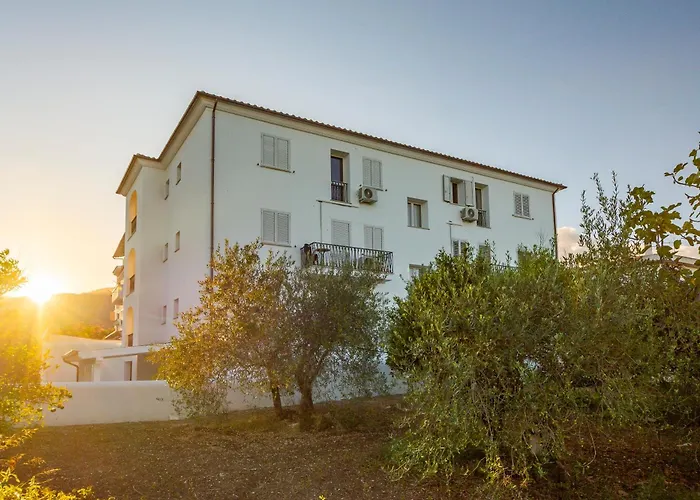 In Orosei, 4 Beds With Air Conditioning