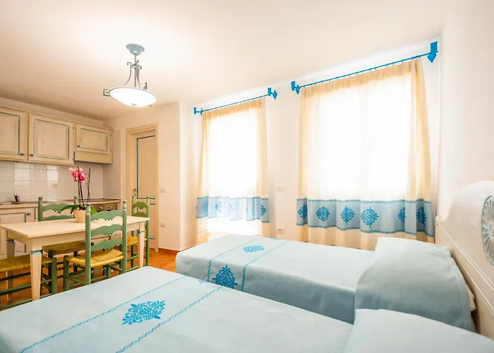 In Orosei, 4 Beds With Air Conditioning Apartmanhotel