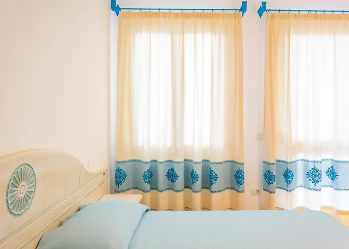 Aparthotel In Orosei, 4 Beds With Air Conditioning